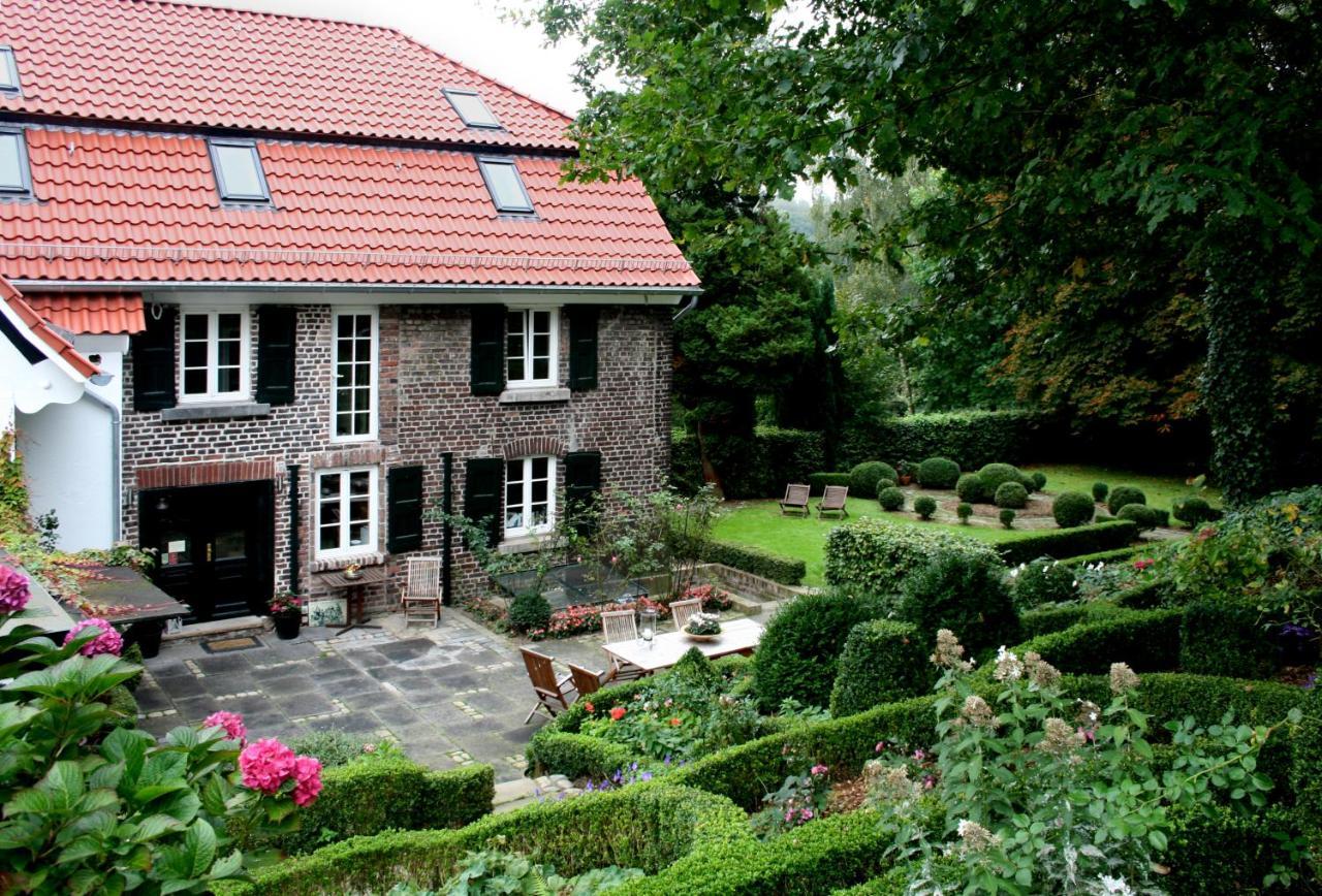 ראטינגן Landhaus In Idyllischer, Ruhiger Lage Und Flughafennaehe מראה חיצוני תמונה